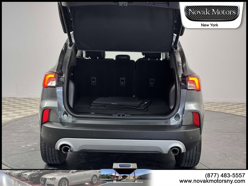 Used 2022 Ford Escape Titanium image 7