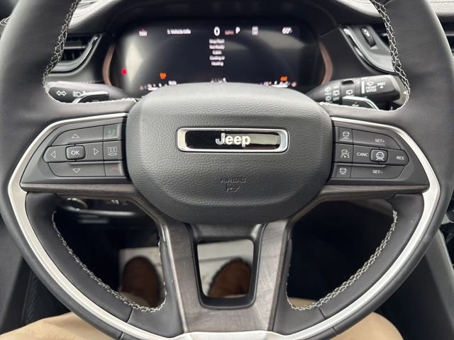 Used 2026 Jeep Grand Cherokee Altitude image 32