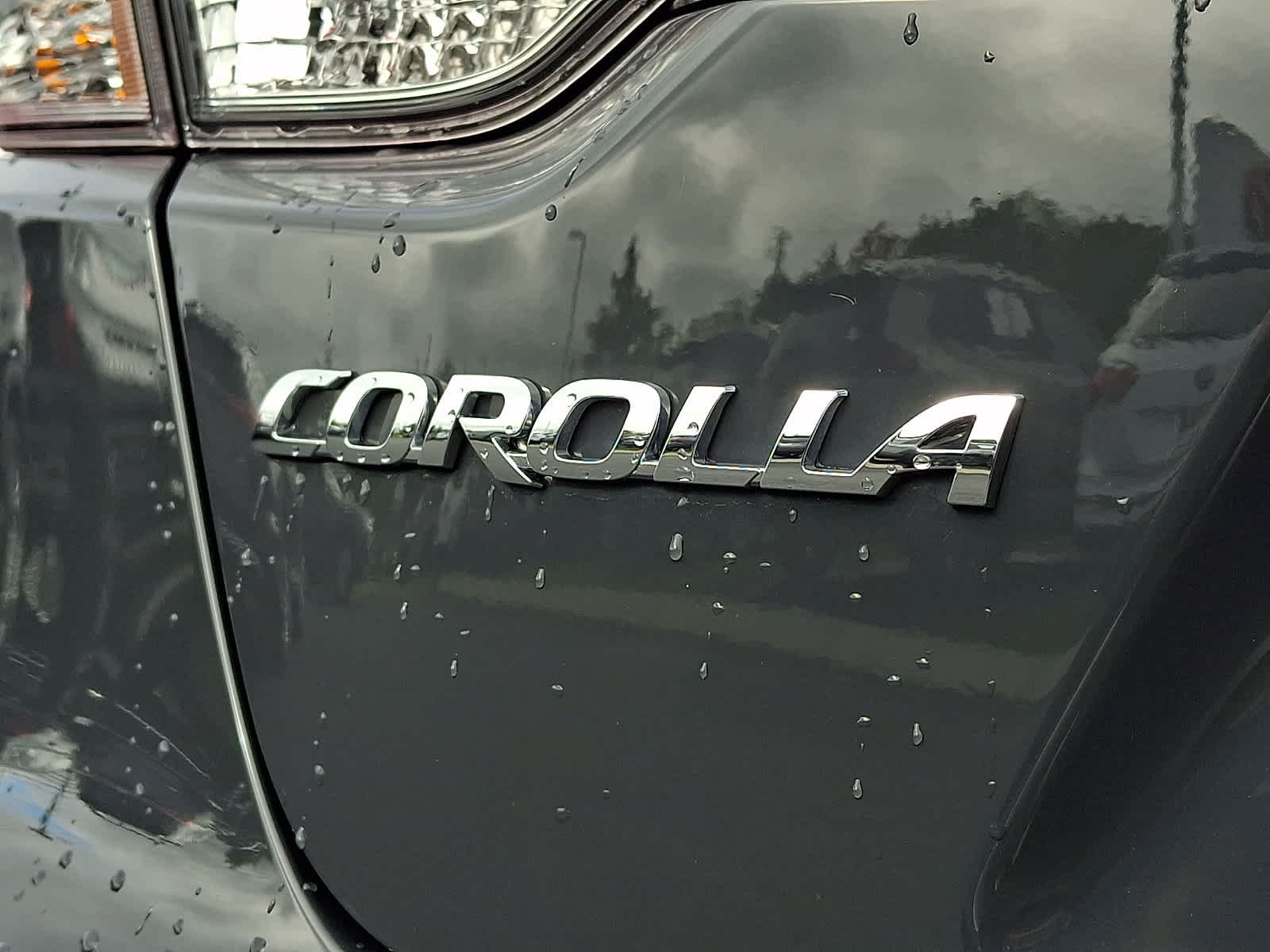 Used 2024 Toyota Corolla LE FWD image 32