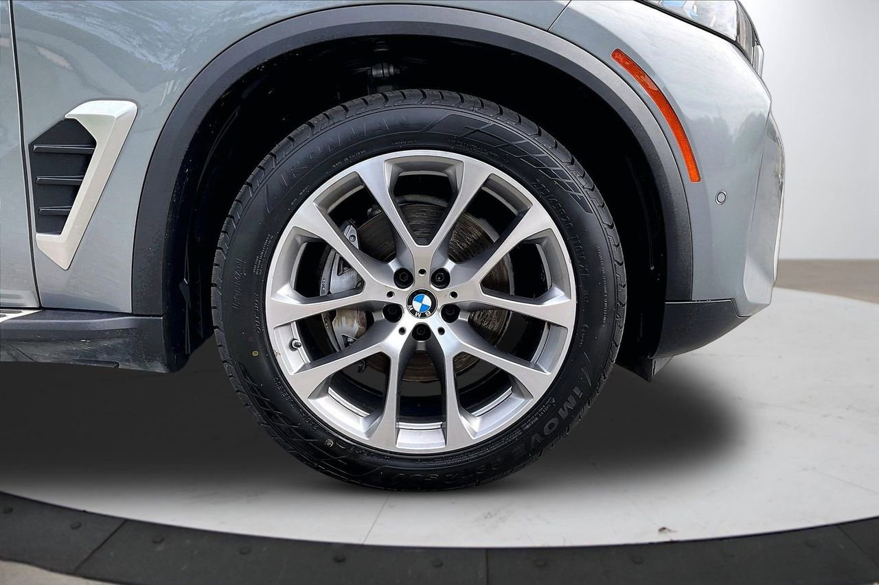 Used 2024 BMW X5 xDrive40i AWD/4WD image 36
