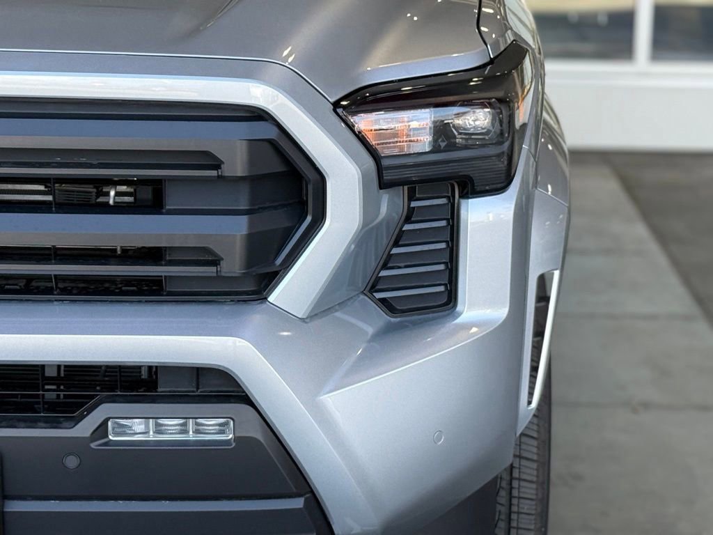 New 2025 Toyota Tacoma SR5 image 5