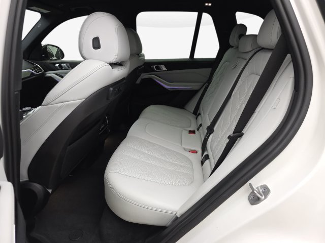 Used 2023 BMW X5 xDrive45e AWD/4WD image 11