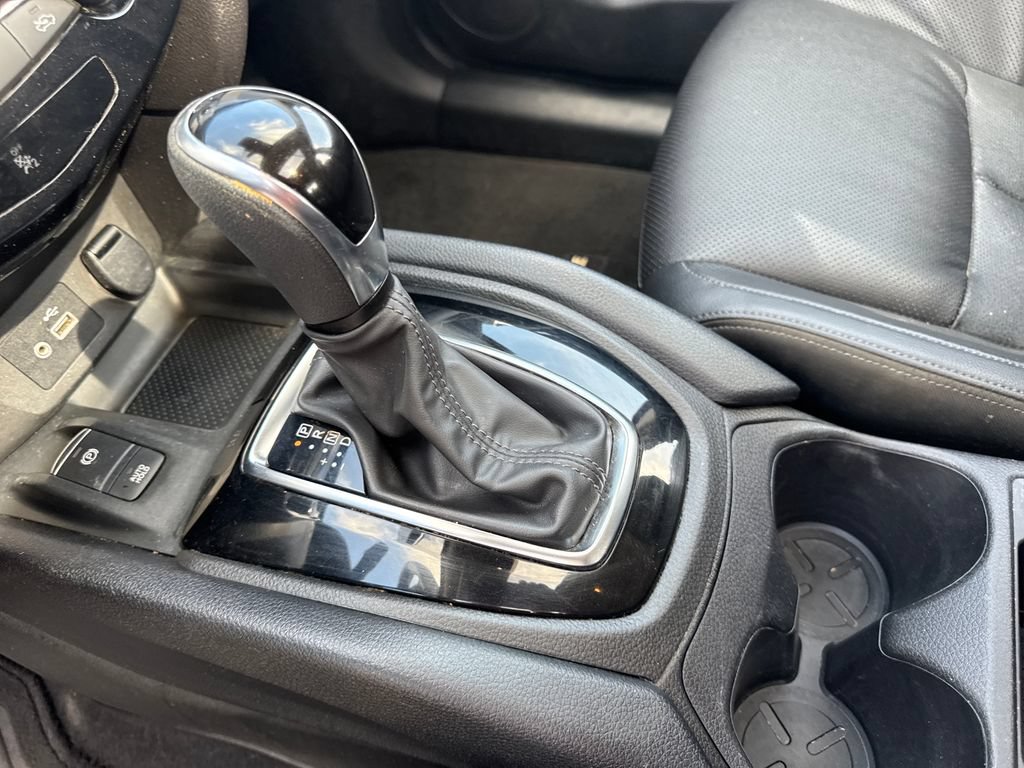 Used 2021 Nissan Rogue Sport SL w/ Premium Package FWD image 12
