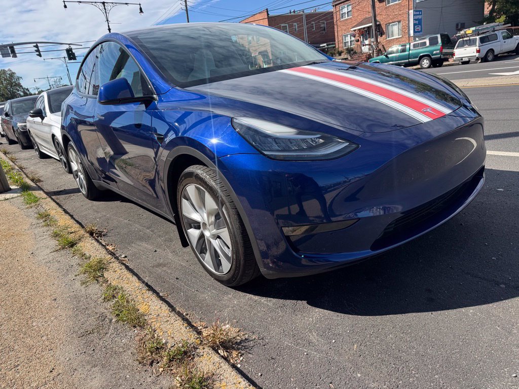 Used 2023 Tesla Model Y Long Range AWD/4WD image 3