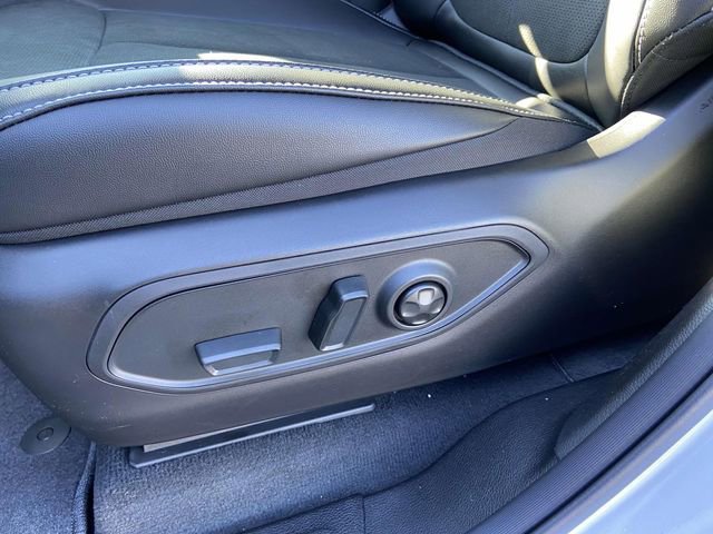 New 2025 Jeep Grand Cherokee Altitude image 15