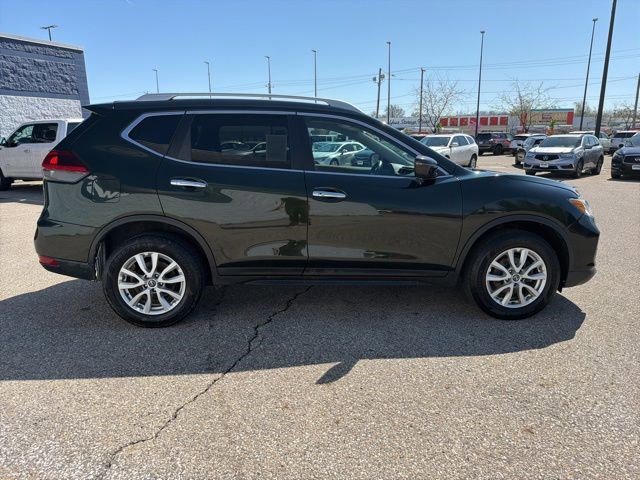 Used 2018 Nissan Rogue SV AWD/4WD image 6