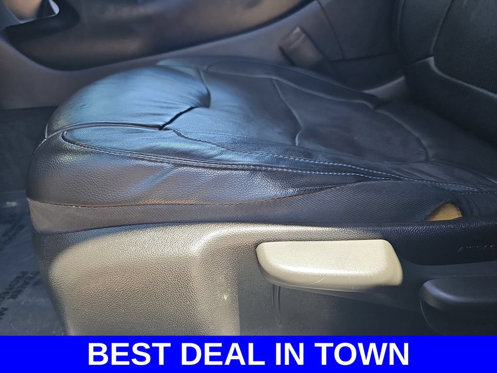 Used 2018 Chevrolet Volt Premier w/ Driver Confidence Package FWD image 28
