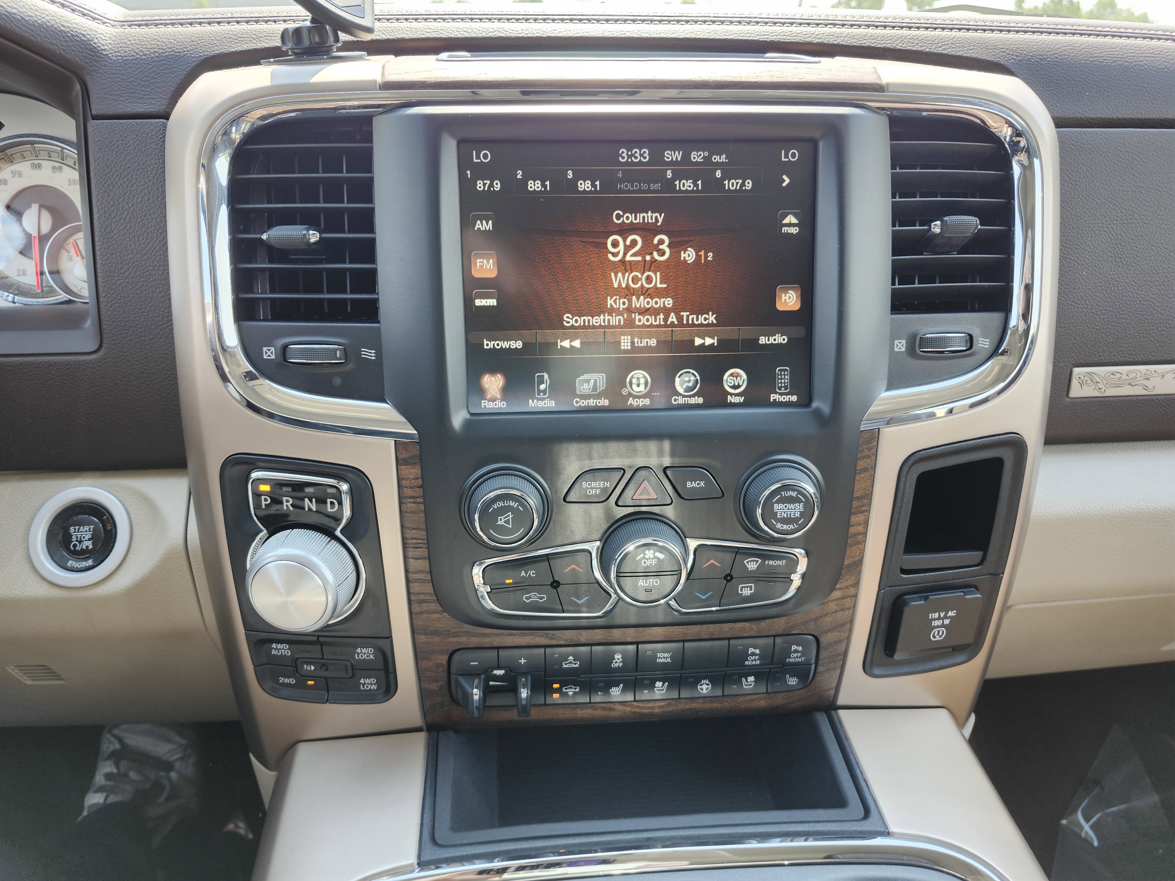 Used 2016 RAM 1500 Laramie Longhorn w/ Convenience Group AWD/4WD image 32