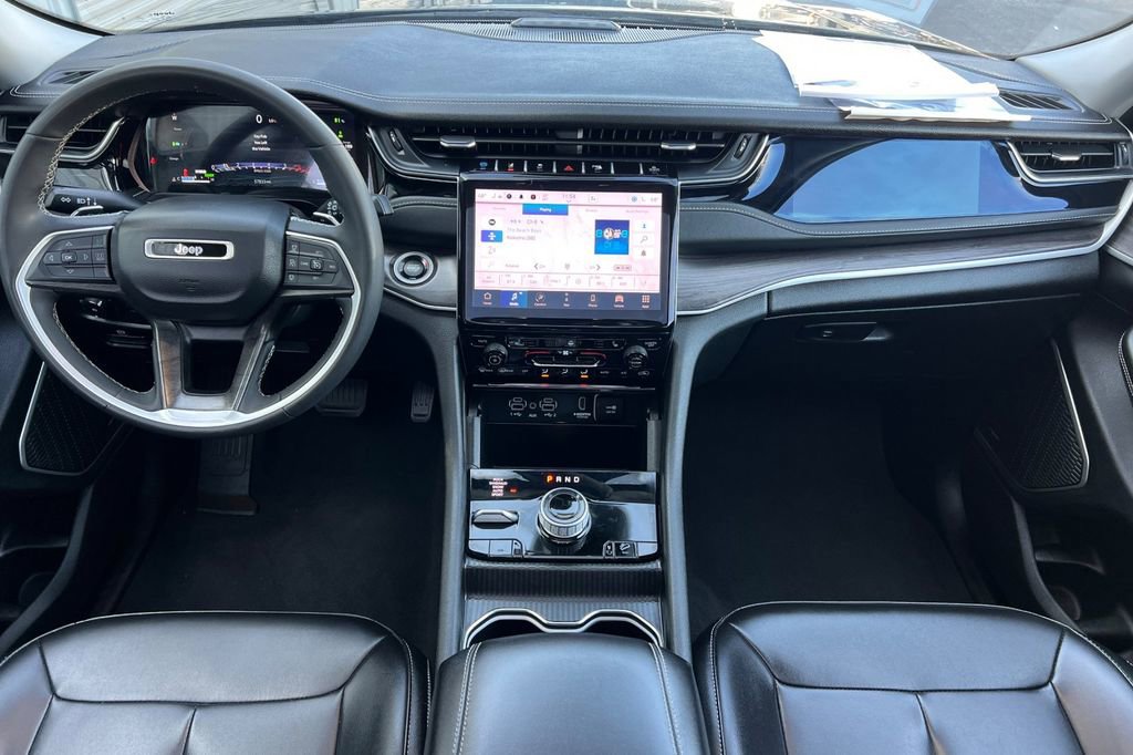Used 2024 Jeep Grand Cherokee Limited 4xe image 13
