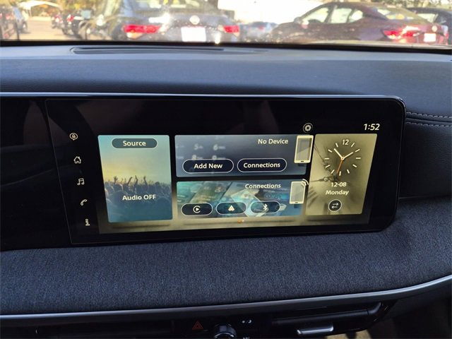 Used 2025 Nissan Kicks SV w/ Illumination Package image 13