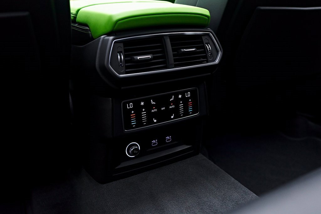 Used 2022 Lamborghini Urus image 59