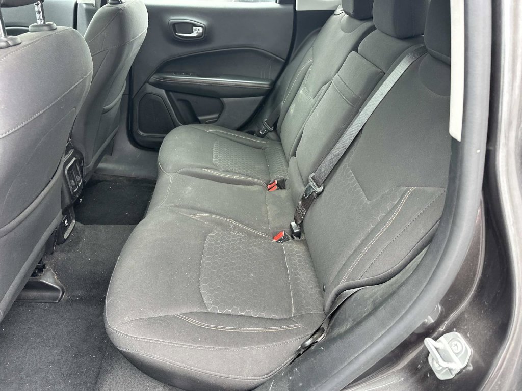 Used 2018 Jeep Compass Sport AWD/4WD image 11