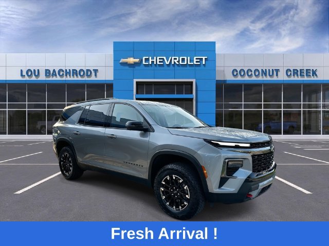 Used 2025 Chevrolet Traverse Z71 w/ Driver Confidence Package AWD/4WD image 2