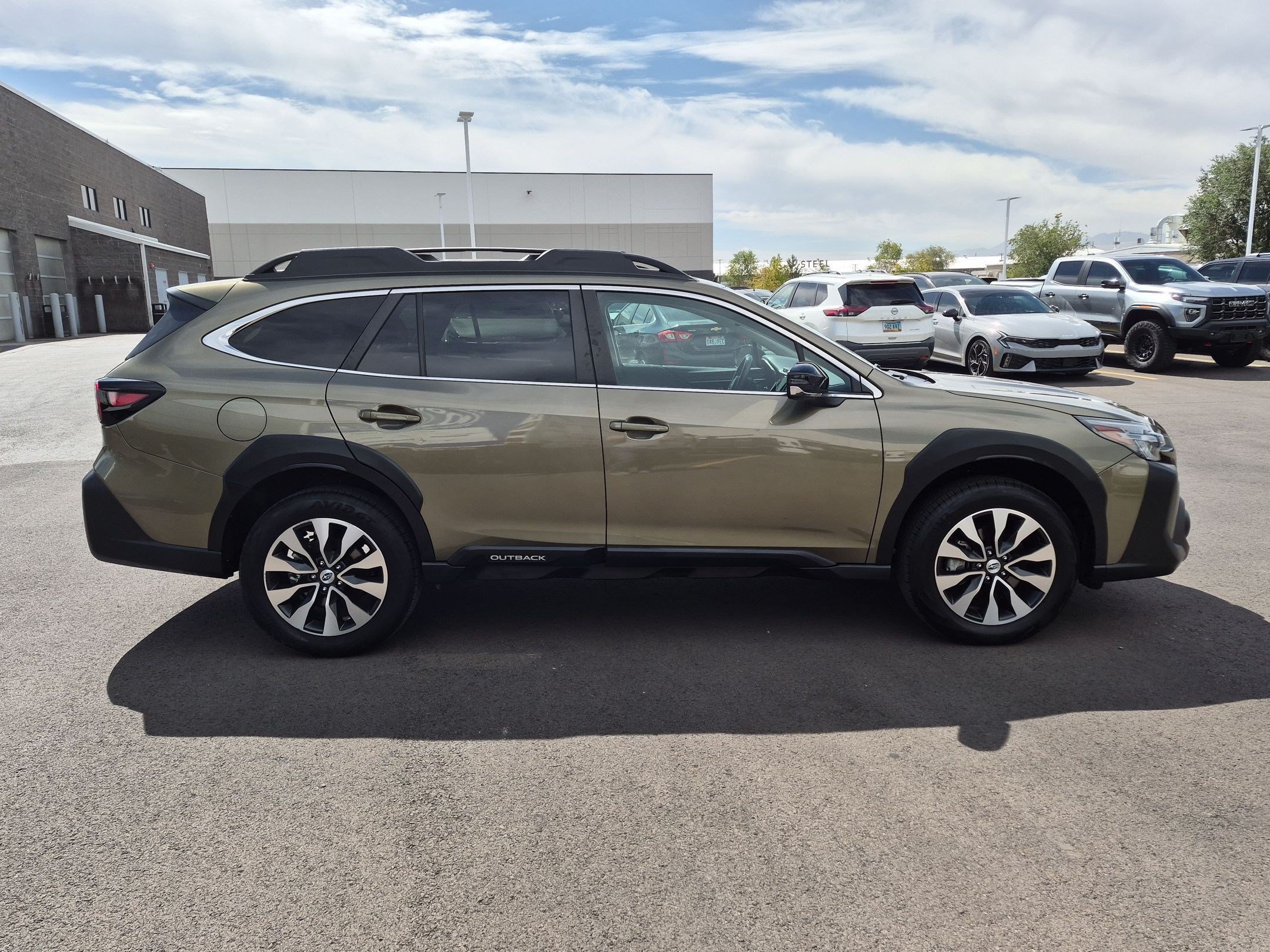 Used 2024 Subaru Outback Limited AWD/4WD image 7