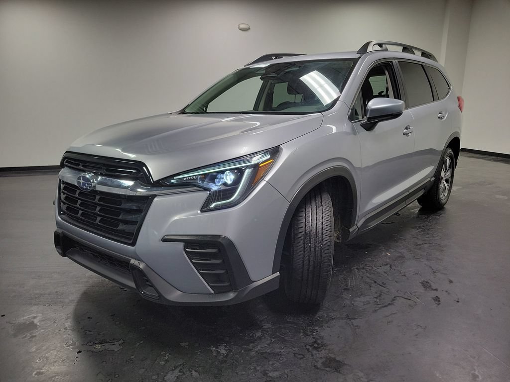 Used 2025 Subaru Ascent Premium AWD/4WD image 4