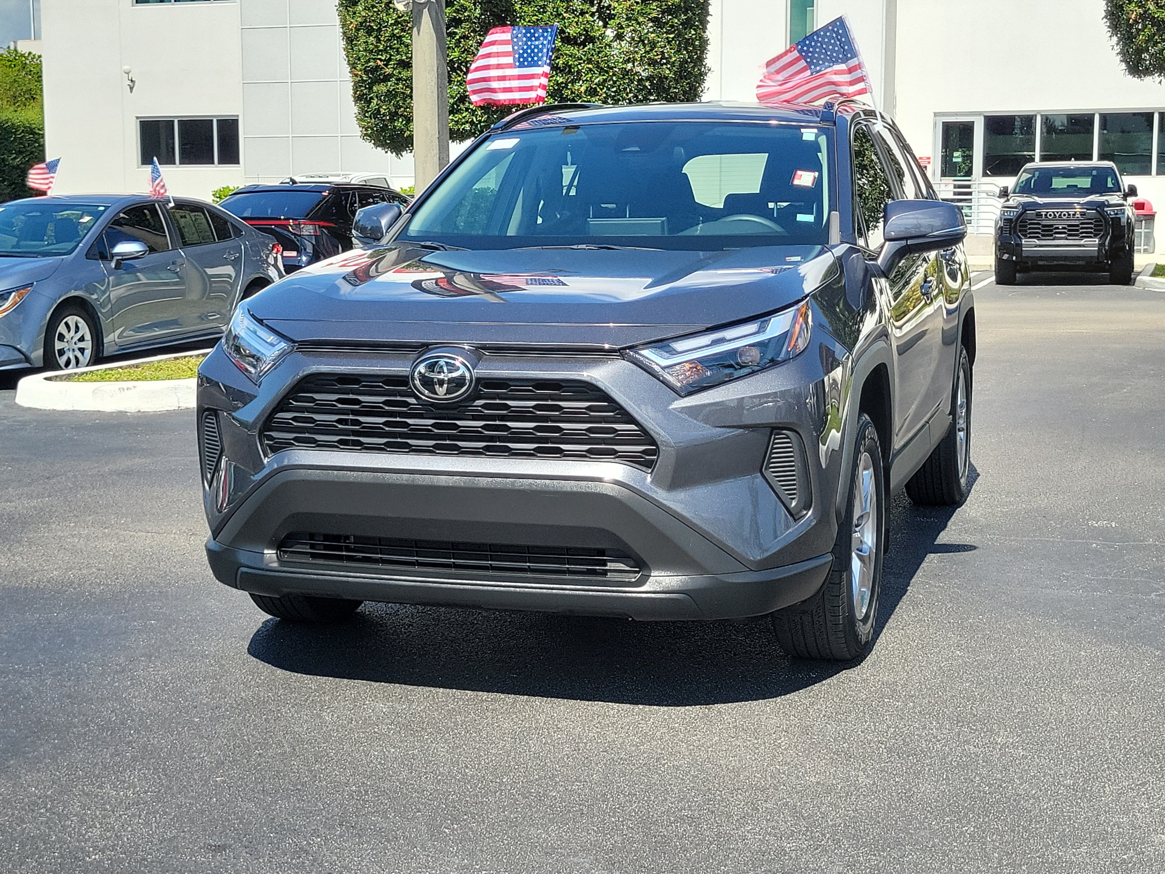 Used 2023 Toyota RAV4 XLE FWD image 5