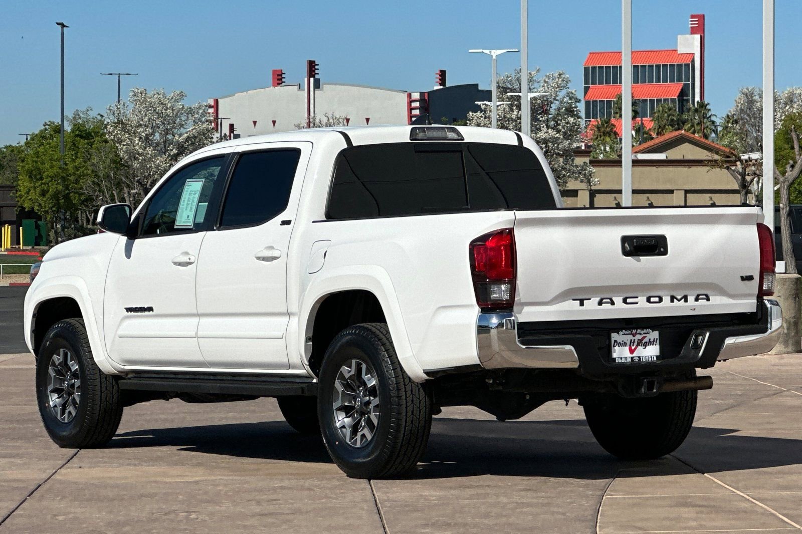 Certified 2019 Toyota Tacoma SR5 image 7
