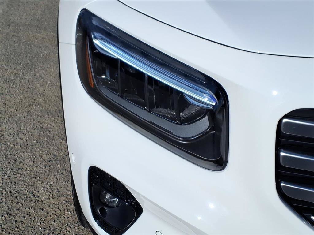 New 2026 Mercedes-Benz GLB 250 4MATIC image 4