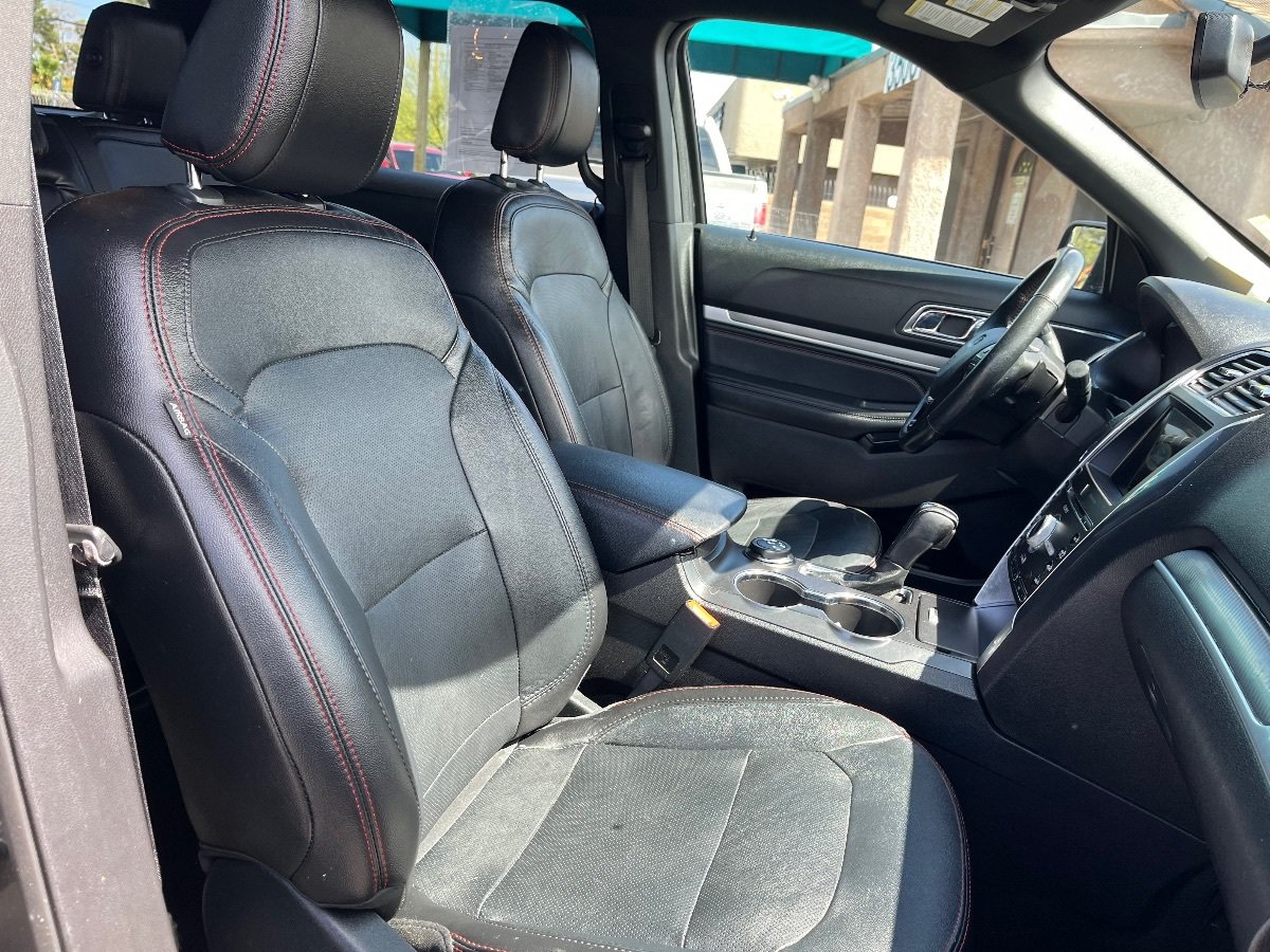 Used 2018 Ford Explorer Sport AWD/4WD image 38