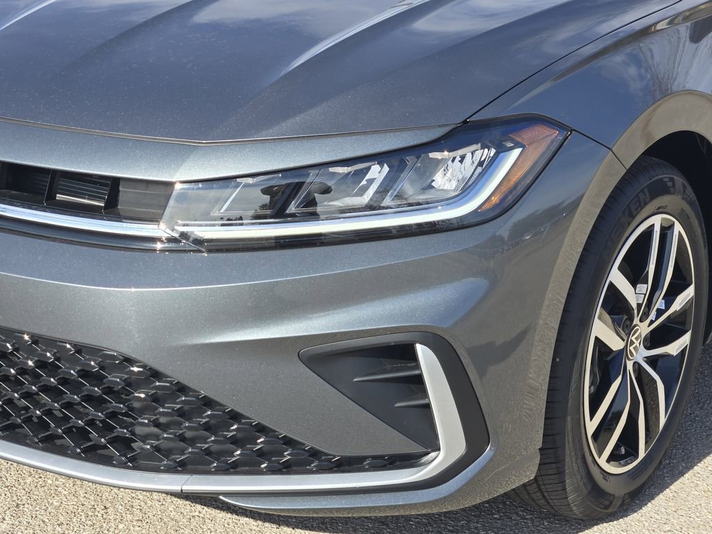 New 2026 Volkswagen Jetta SE image 6