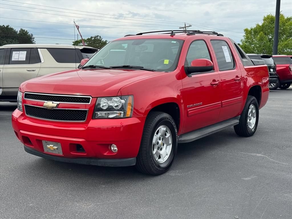 Used 2011 Chevrolet Avalanche LT RWD image 7