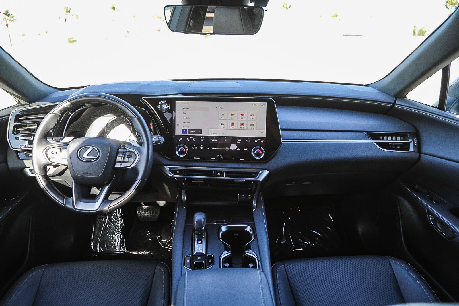 Used 2024 Lexus RX 350 Premium w/ Accessory Package (Z1) image 12