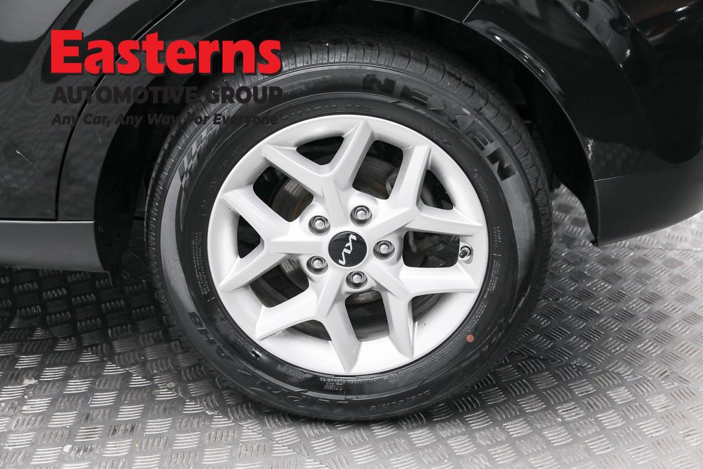 Used 2025 Kia Soul LX w/ LX Technology Package image 8