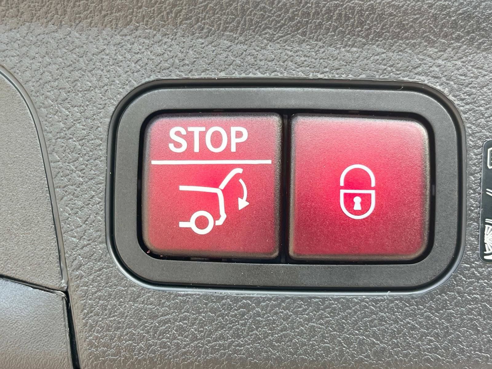 Certified 2025 Mercedes-Benz GLE 350 4MATIC image 11