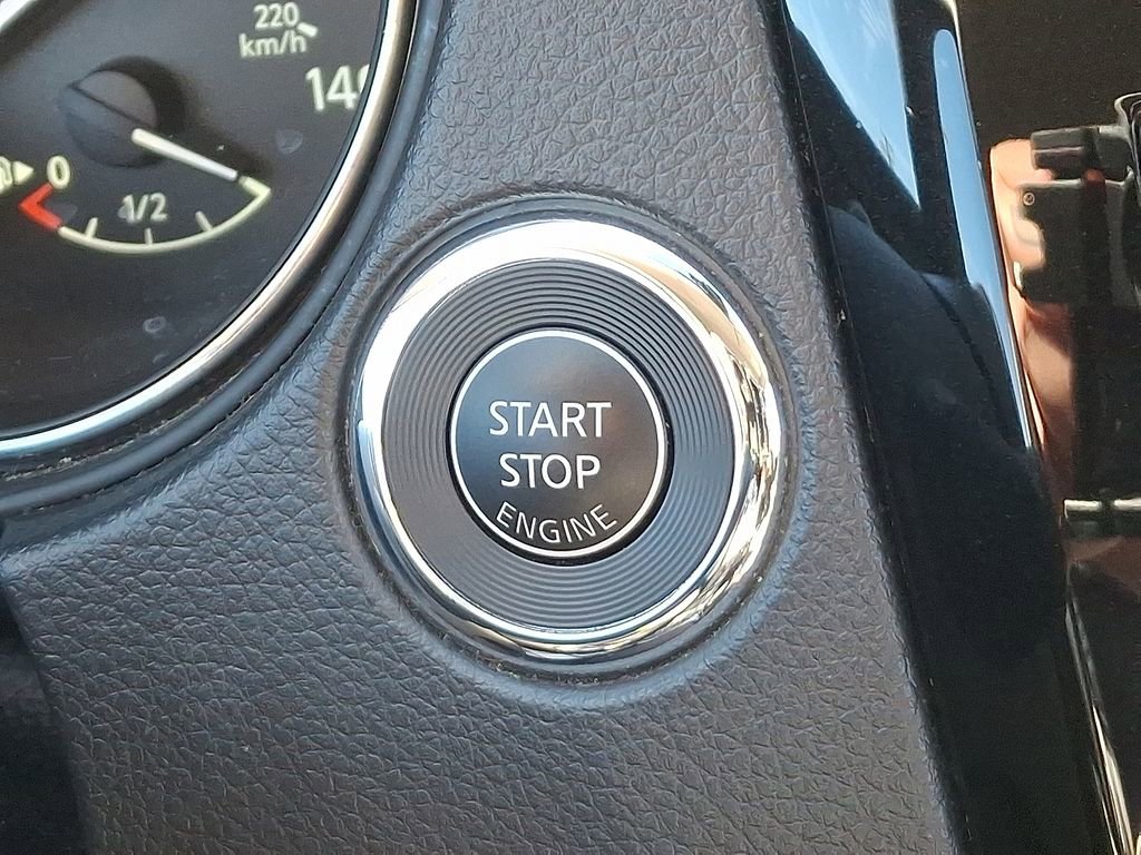 Used 2019 Nissan Rogue SV image 24