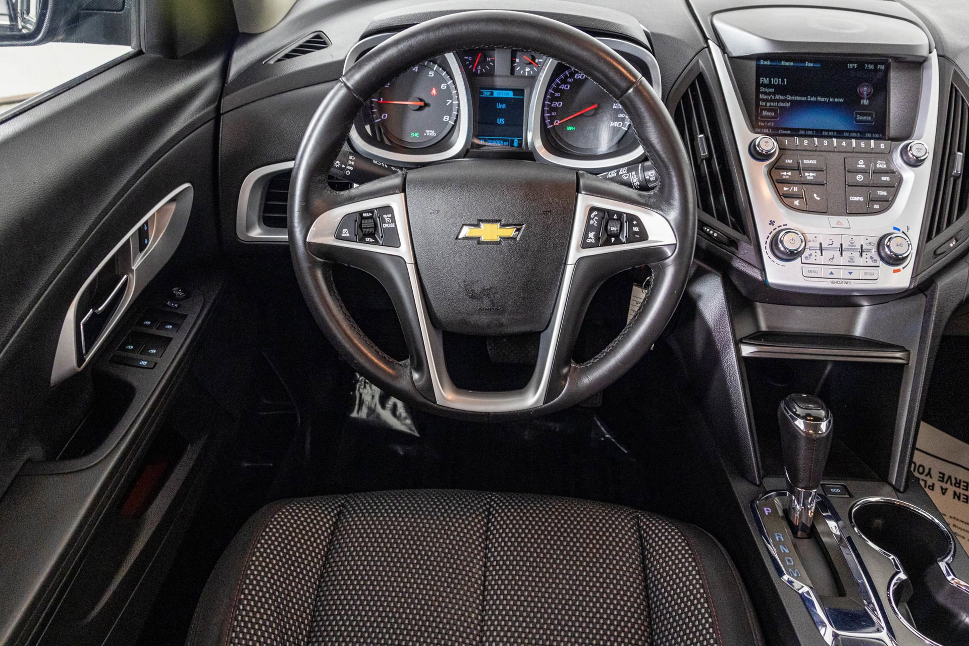 Used 2017 Chevrolet Equinox LT w/ Convenience Package image 22