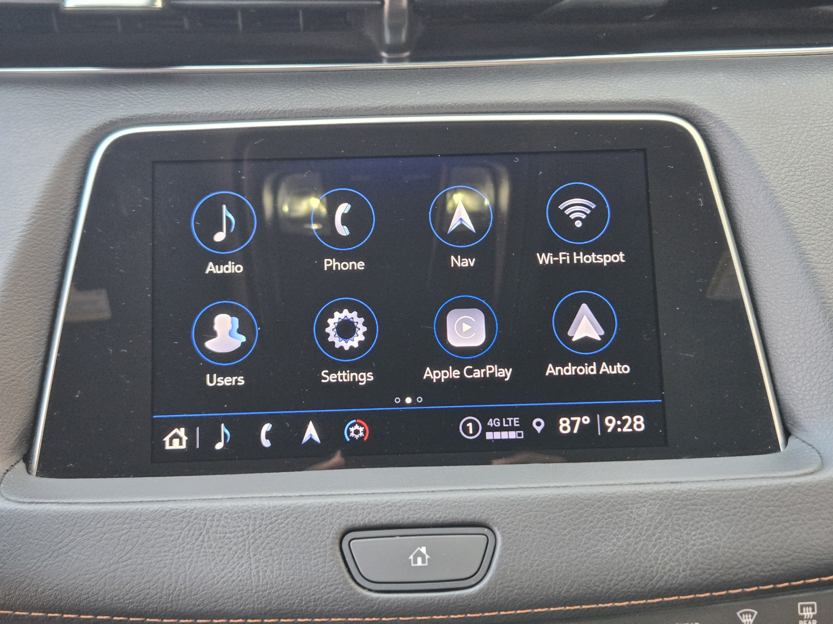 Used 2022 Cadillac XT4 Sport w/ Comfort Package FWD image 15