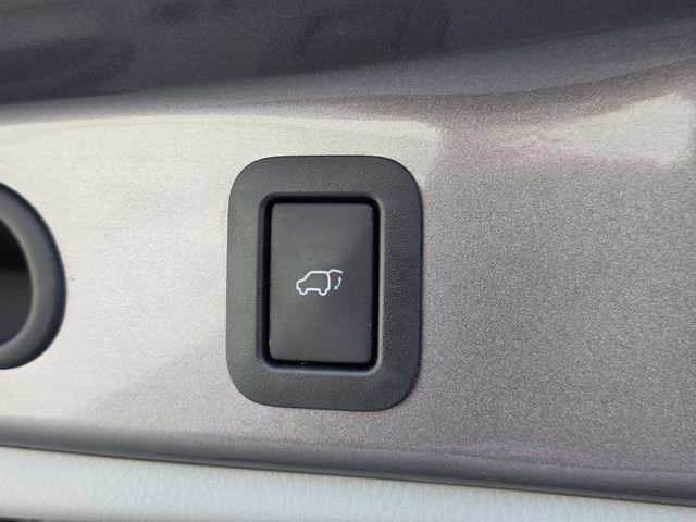 Used 2015 Toyota Highlander XLE FWD image 15
