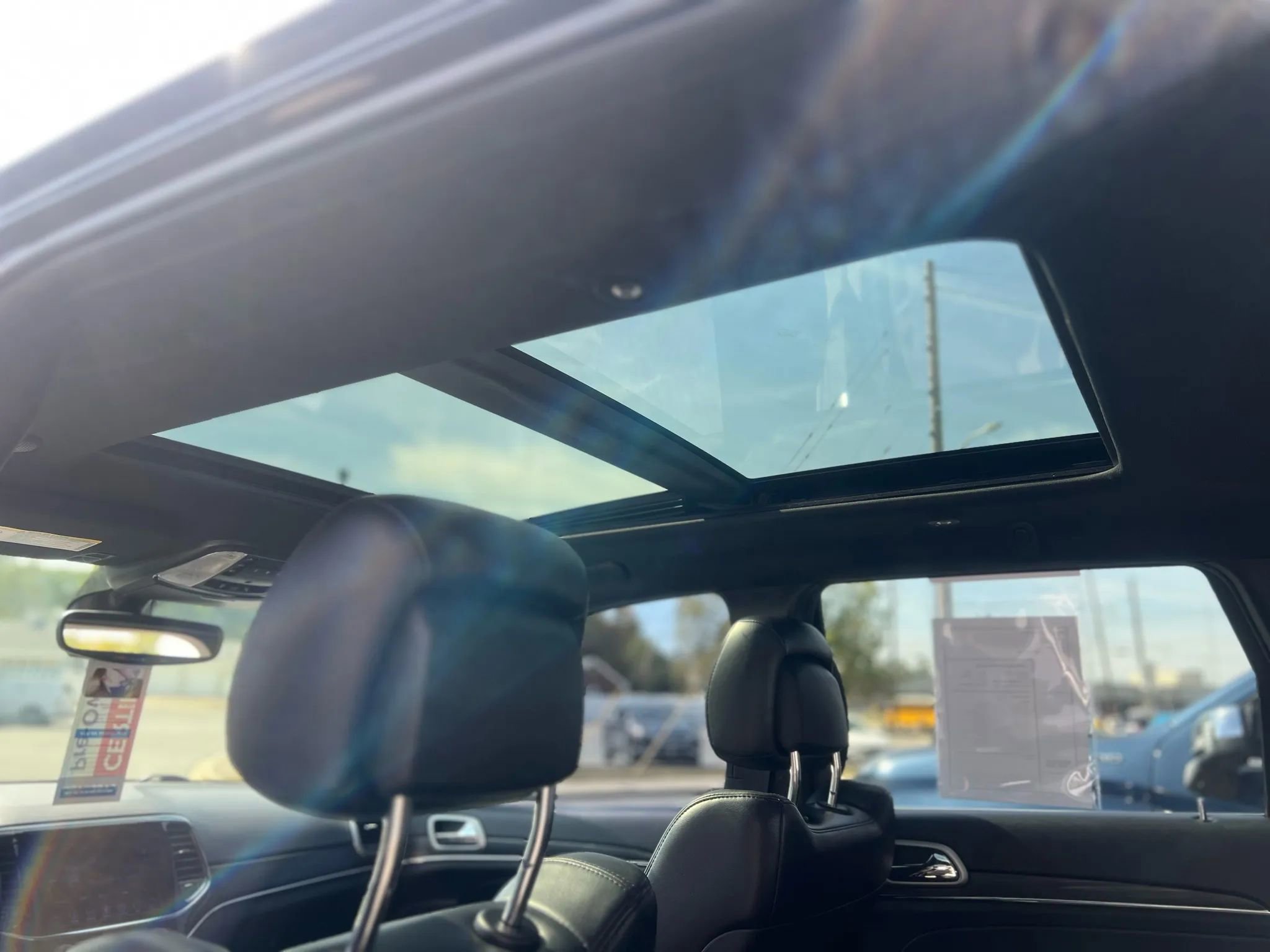 Used 2019 Jeep Grand Cherokee Limited w/ Luxury Group II image 18