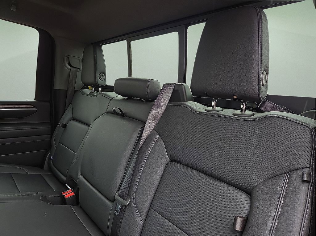 Used 2025 Chevrolet Silverado 2500 LTZ w/ LTZ Premium Package AWD/4WD image 18