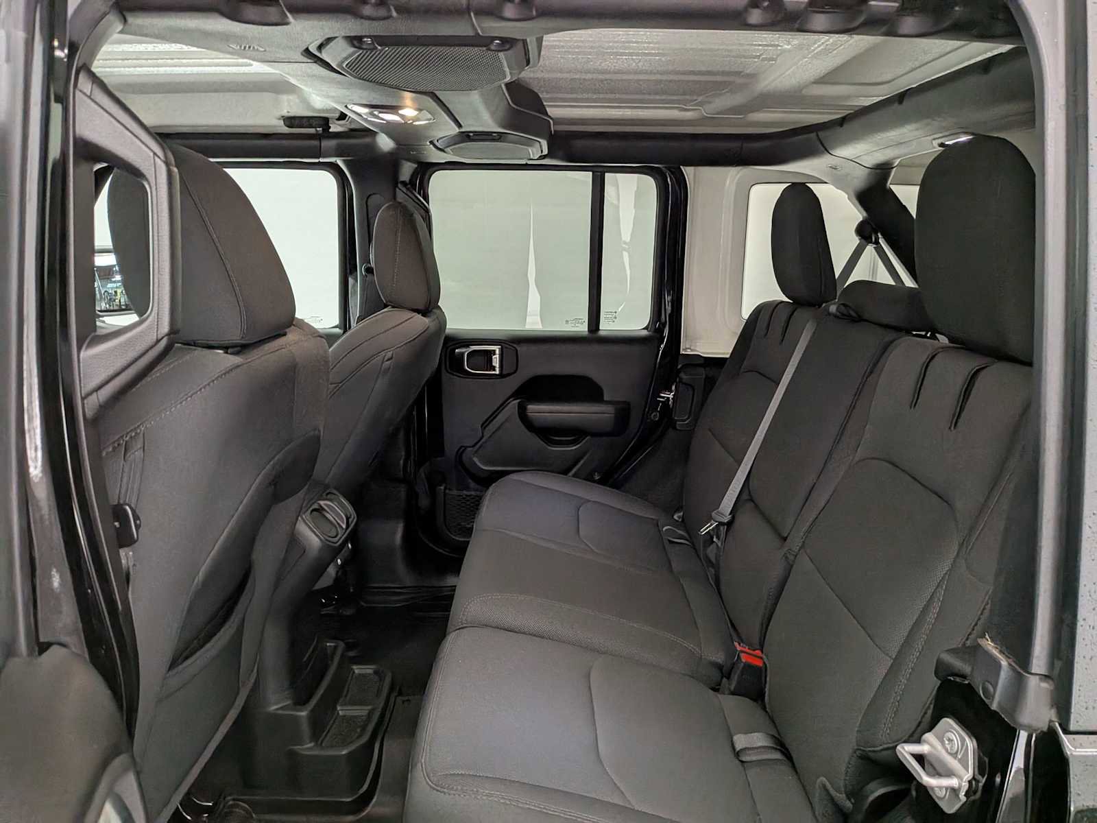 Used 2023 Jeep Wrangler Unlimited w/ Cold Weather Group image 20