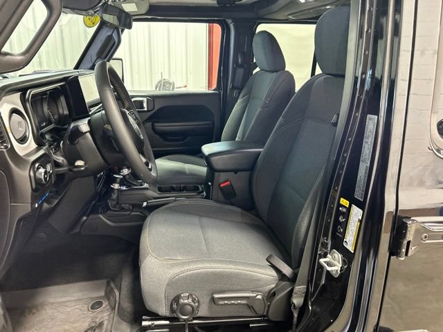 Used 2024 Jeep Wrangler Unlimited AWD/4WD image 13