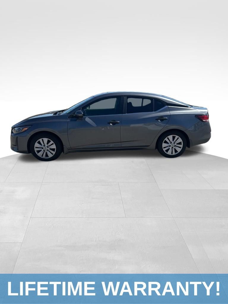 Used 2025 Nissan Sentra S image 4