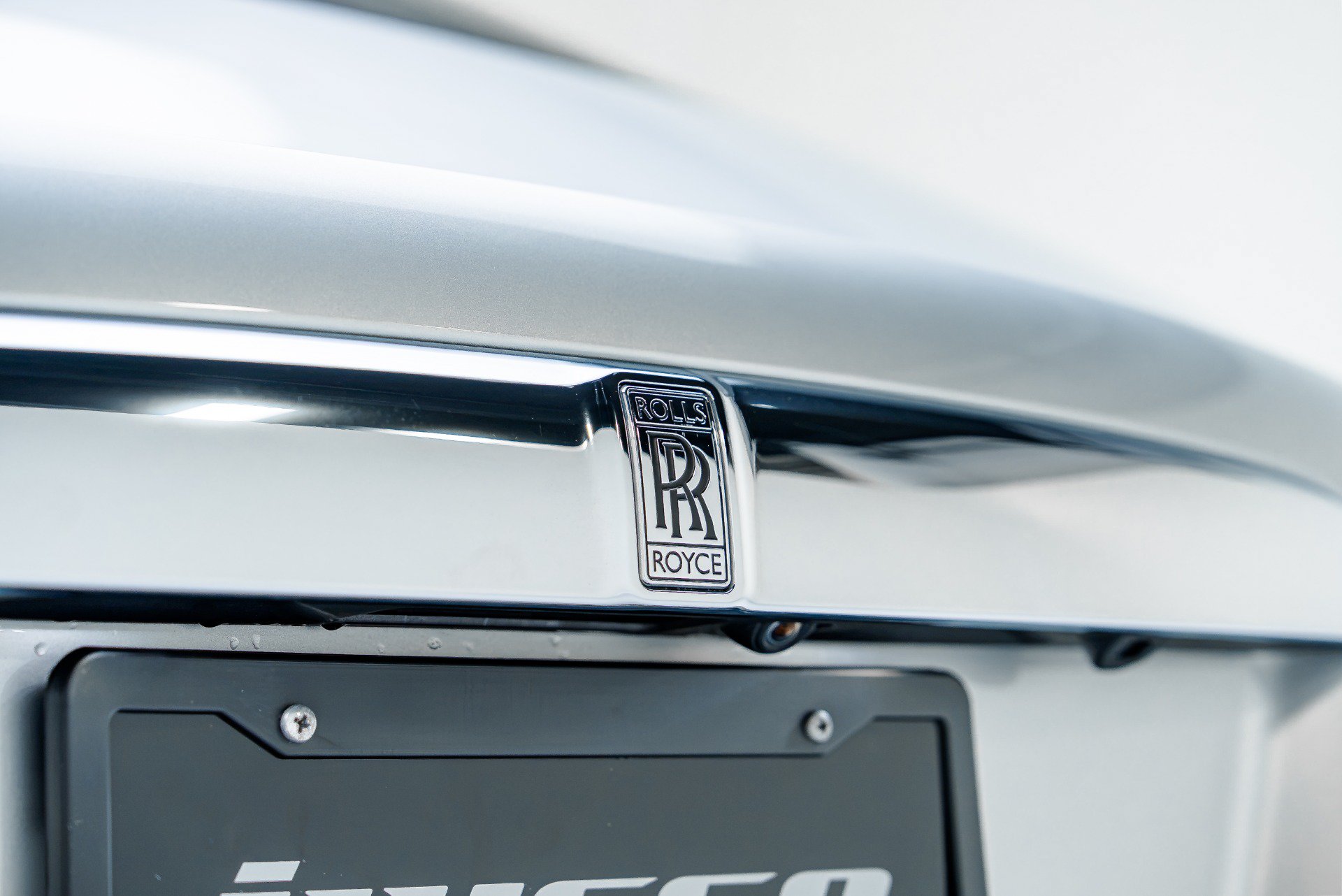 Used 2014 Rolls-Royce Wraith RWD image 28