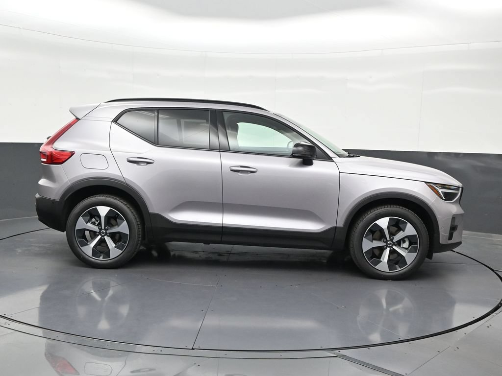 New 2026 Volvo XC40 B5 Plus w/ Climate Package AWD/4WD image 6