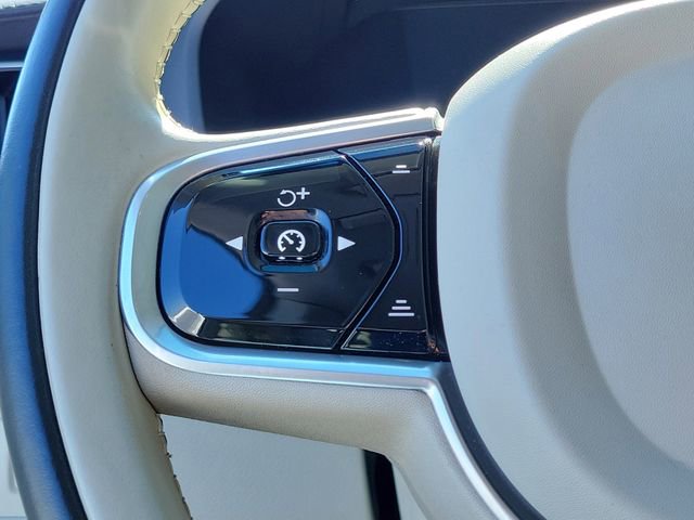 Used 2018 Volvo XC60 T6 Inscription w/ Luxury Seat Package image 27