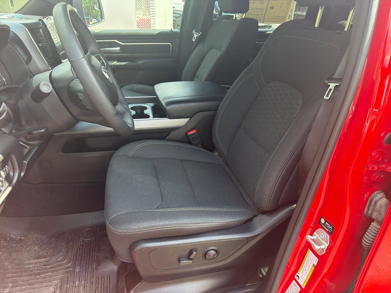 Used 2025 RAM 1500 Big Horn AWD/4WD image 19