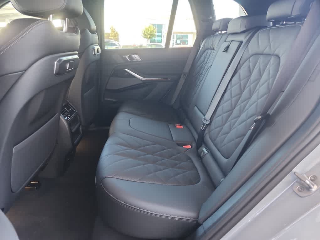 New 2026 BMW X5 xDrive40i w/ M Sport Package AWD/4WD image 27