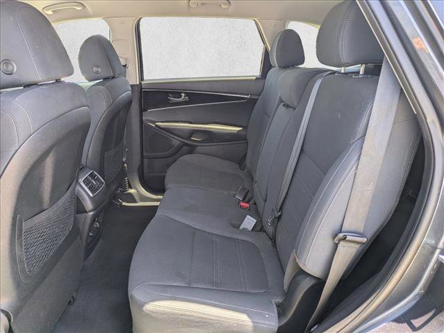 Used 2020 Kia Sorento LX w/ LX I4 Convenience Package FWD image 17