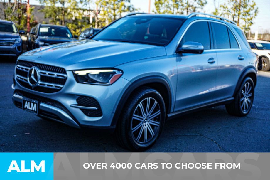 Used 2025 Mercedes-Benz GLE 450e 4MATIC image 3