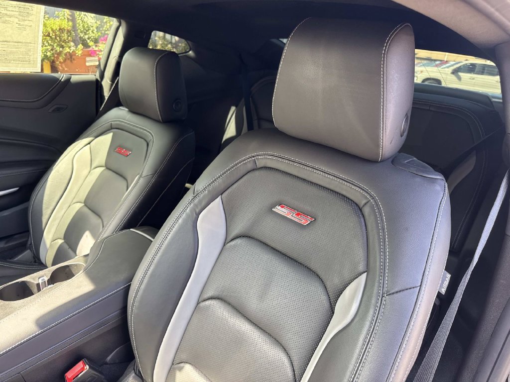 Used 2023 Chevrolet Camaro SS RWD image 17