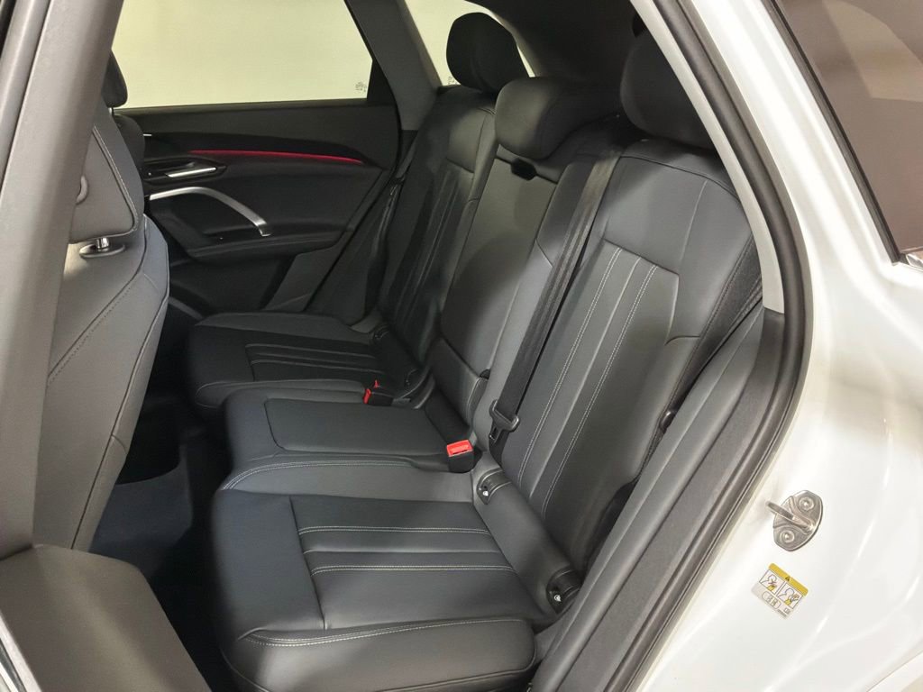 Certified 2025 Audi Q5 Premium w/ Convenience Package image 19