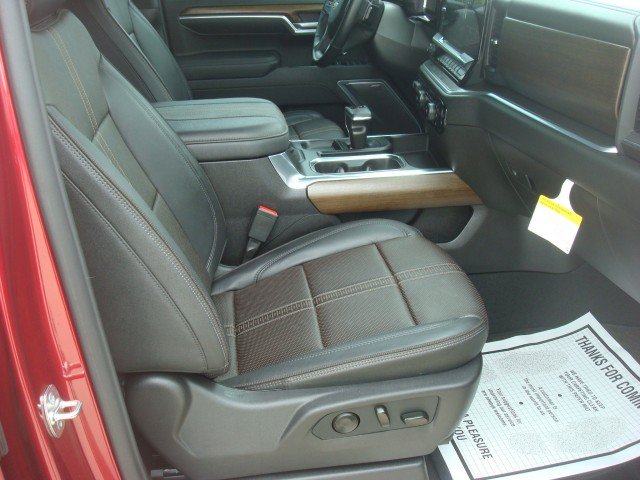 Certified 2026 Chevrolet Silverado 1500 High Country w/ Technology Package AWD/4WD image 29