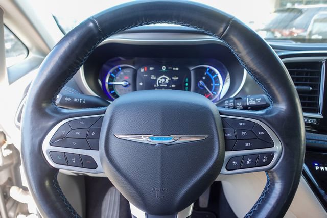 Used 2021 Chrysler Pacifica Touring-L image 12