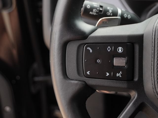Used 2025 Land Rover Defender 110 V8 AWD/4WD image 28