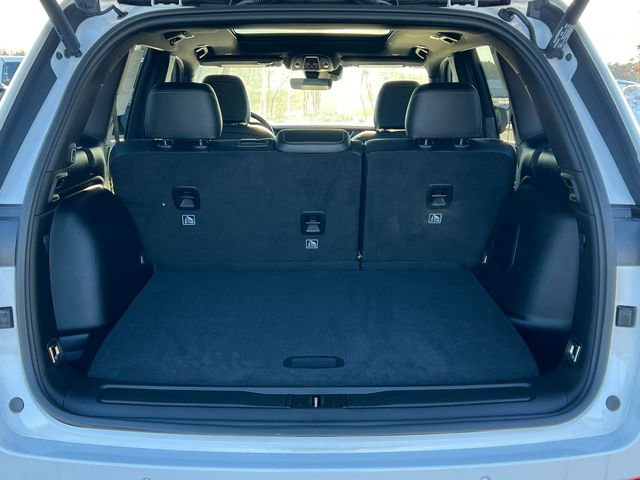 New 2025 Jeep Grand Cherokee Limited w/ Black Appearance Package image 40